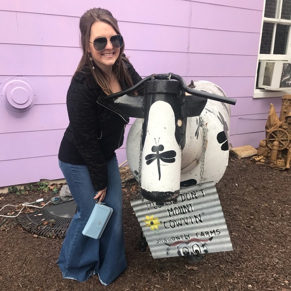 Meet your Posher, Heather - Picture 2 of 5